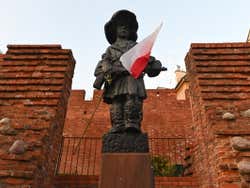 The Little Insurrectionist statue
